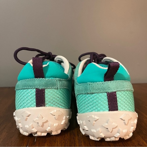 Hi-Tec Apollo Aqua Marine/Wine color. Women’s size 8.5. Like new - Picture 3 of 15